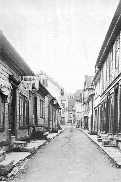 Kirkegaten, nedre del